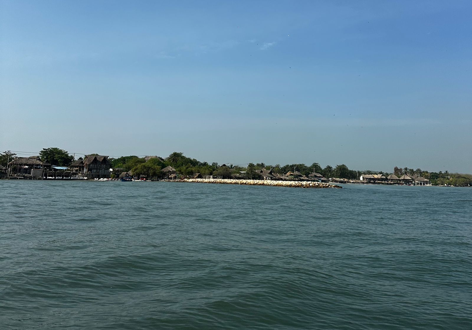 Capitanía de Puerto de Cartagena fortalece la seguridad marítima en Punta Arena con jornada de inspección a motos acuáticas