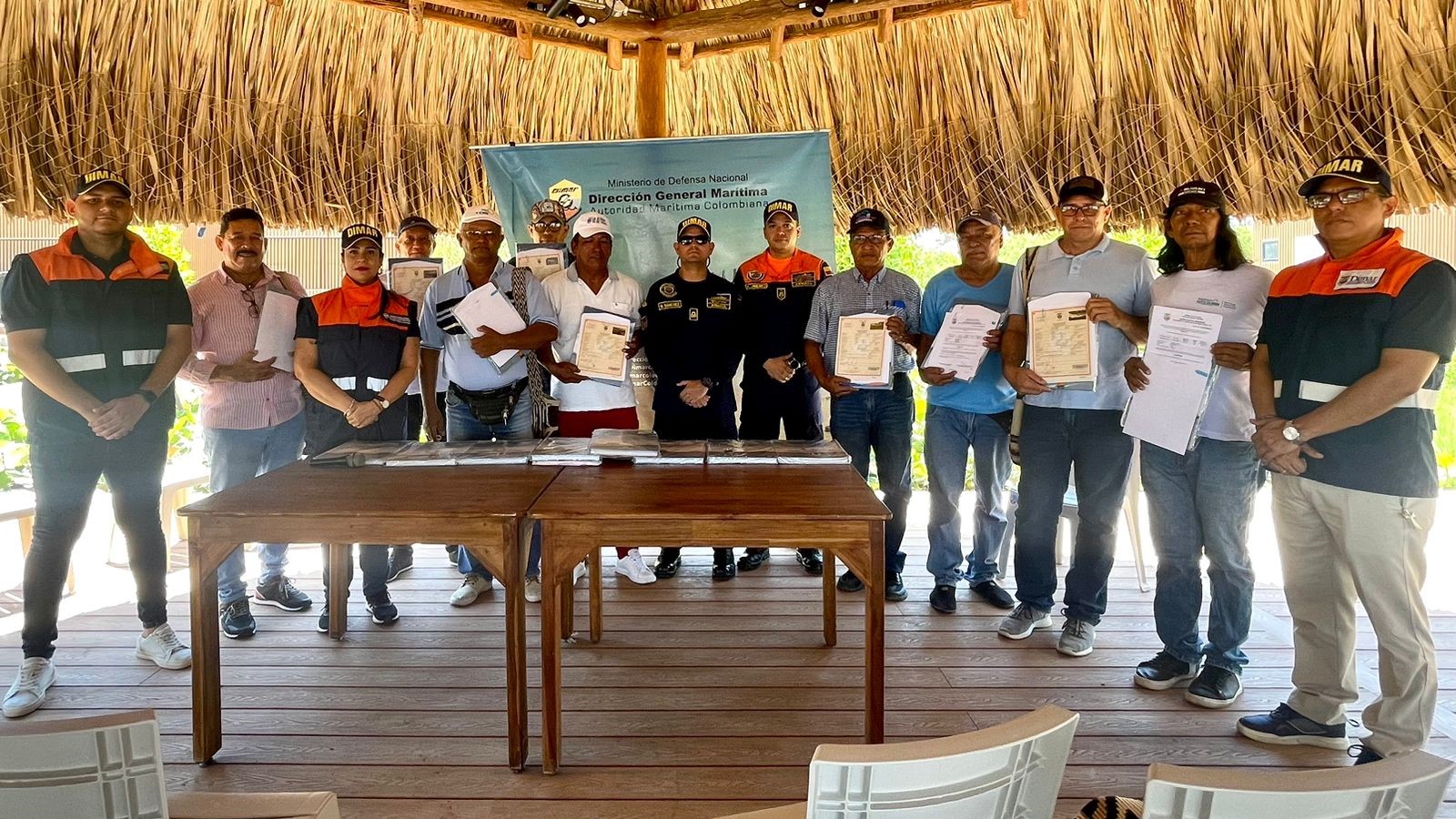 Pescadores del Atlántico reciben matriculas gratis para sus embarcaciones de pesca: Dimar Pescadores del Atlántico reciben matriculas gratis para sus embarcaciones de pesca: Dimar