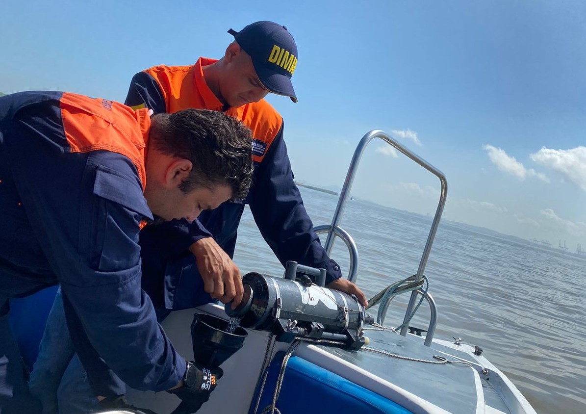 Dimar contribuye a la prevención y control de la contaminación en la bahía de Cartagena Dimar contribuye a la prevención y control de la contaminación en la bahía de Cartagena