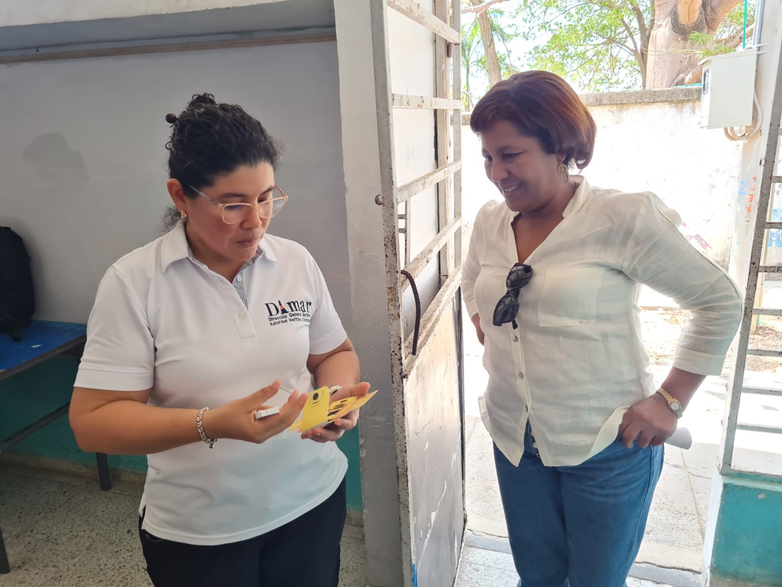 Autoridad Marítima Colombiana despierta en niños y jóvenes el interés por la ciencia Autoridad Marítima Colombiana despierta en niños y jóvenes el interés por la ciencia