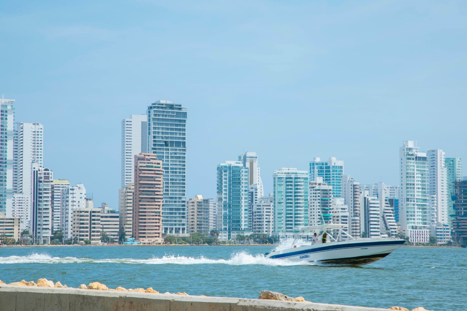 Dimar entrega recomendaciones por fuerte oleaje en Cartagena Dimar entrega recomendaciones por fuerte oleaje en Cartagena