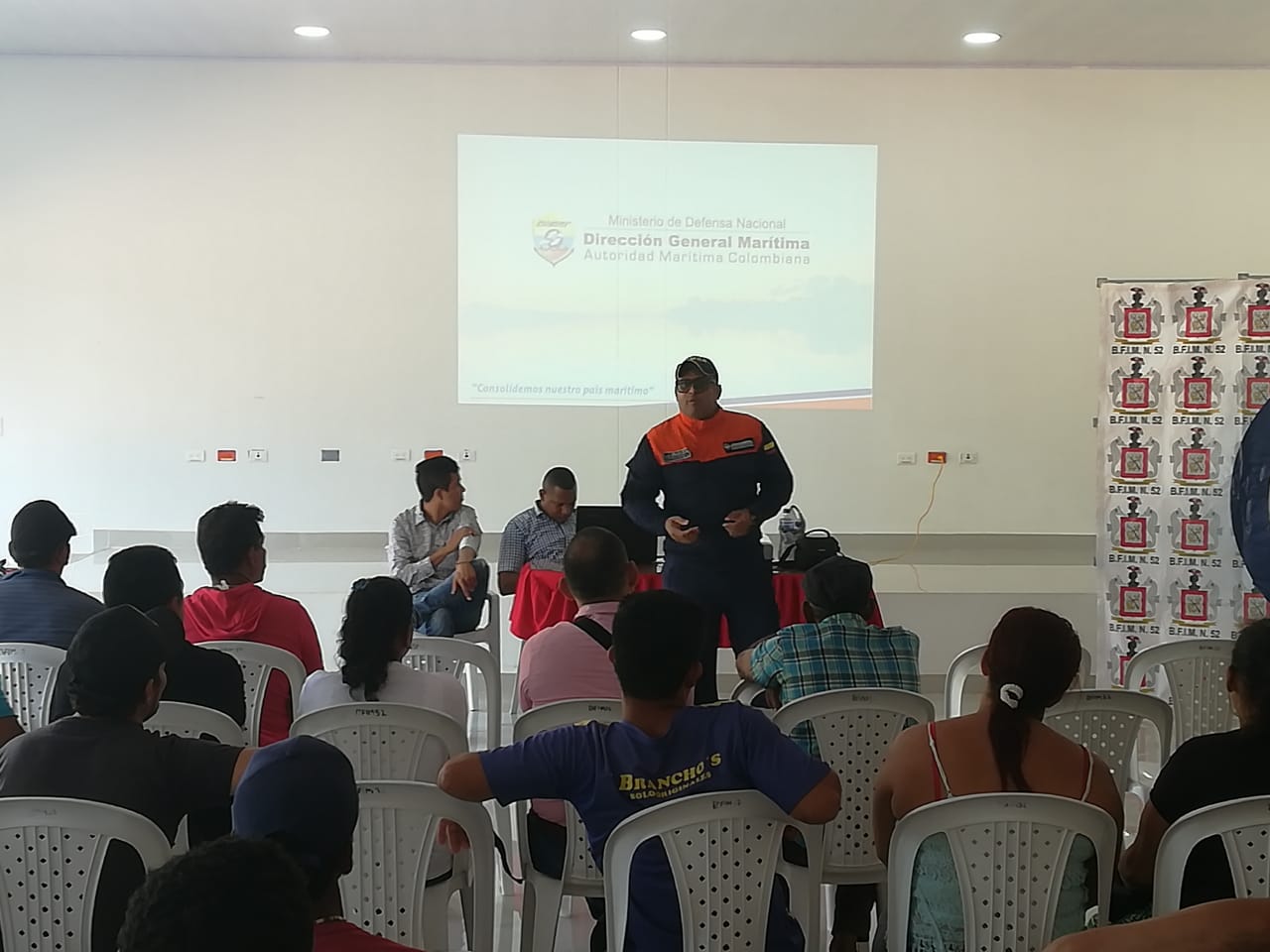 Canoeros se capacitan en seguridad fluvial en Arauca Canoeros se capacitan en seguridad fluvial en Arauca