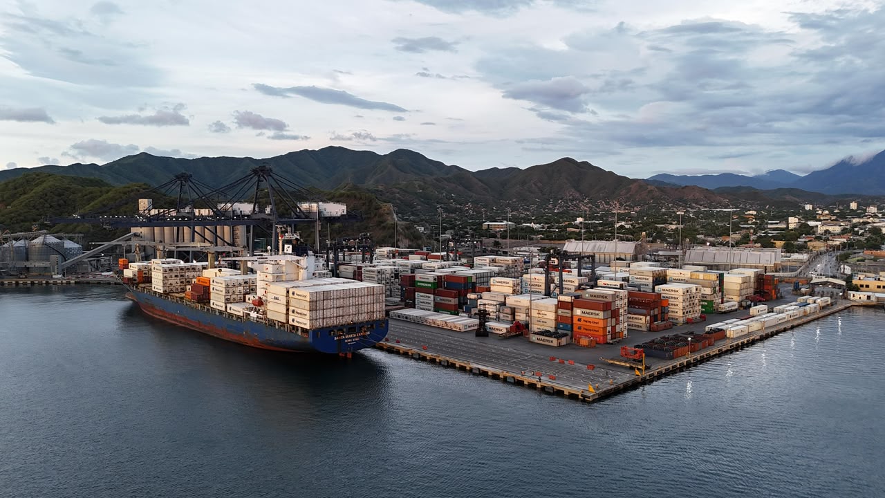 Capitanía de Puerto de Santa Marta conmemora 58 años tras más de 30 millones de toneladas de carga y dos millones de pasajeros movilizados en el último trienio