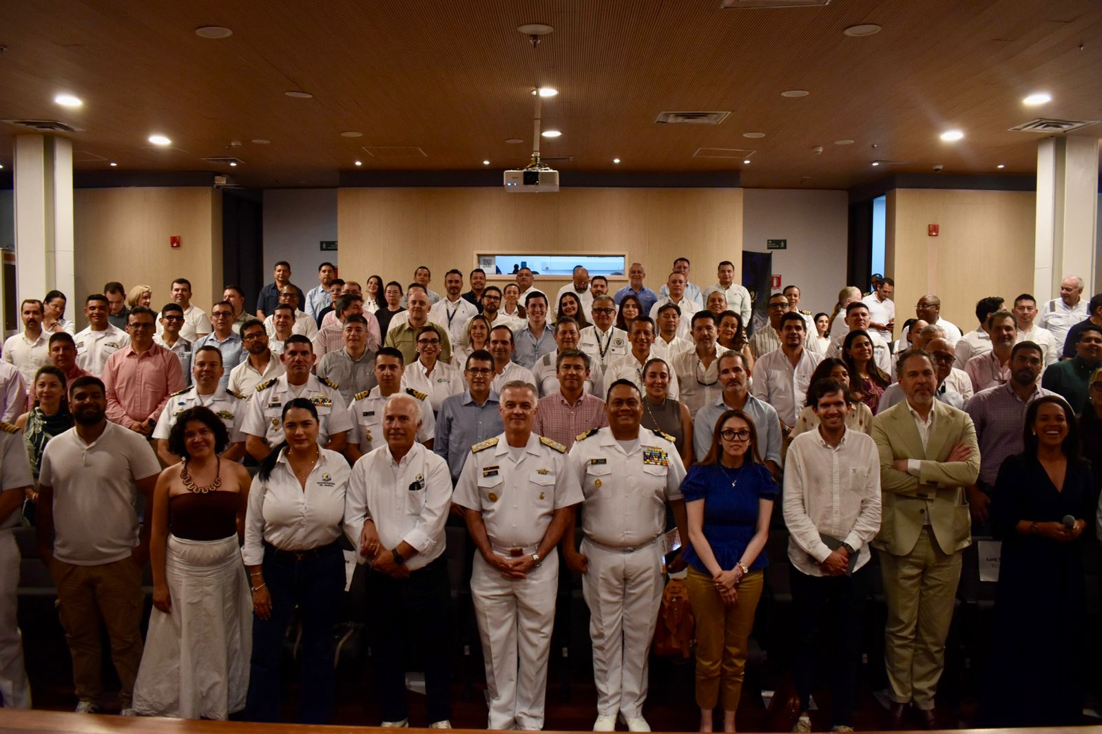 Cartagena realiza Primer Simposio sobre Proyectos de Importación de Gas Natural Licuado