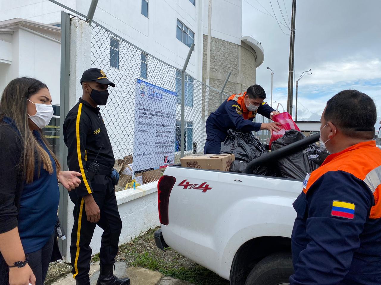 DIMAR lleva sonrisas a 120 niños en el sector de la Balastrera, zona rural de Buenaventura DIMAR lleva sonrisas a 120 niños en el sector de la Balastrera, zona rural de Buenaventura