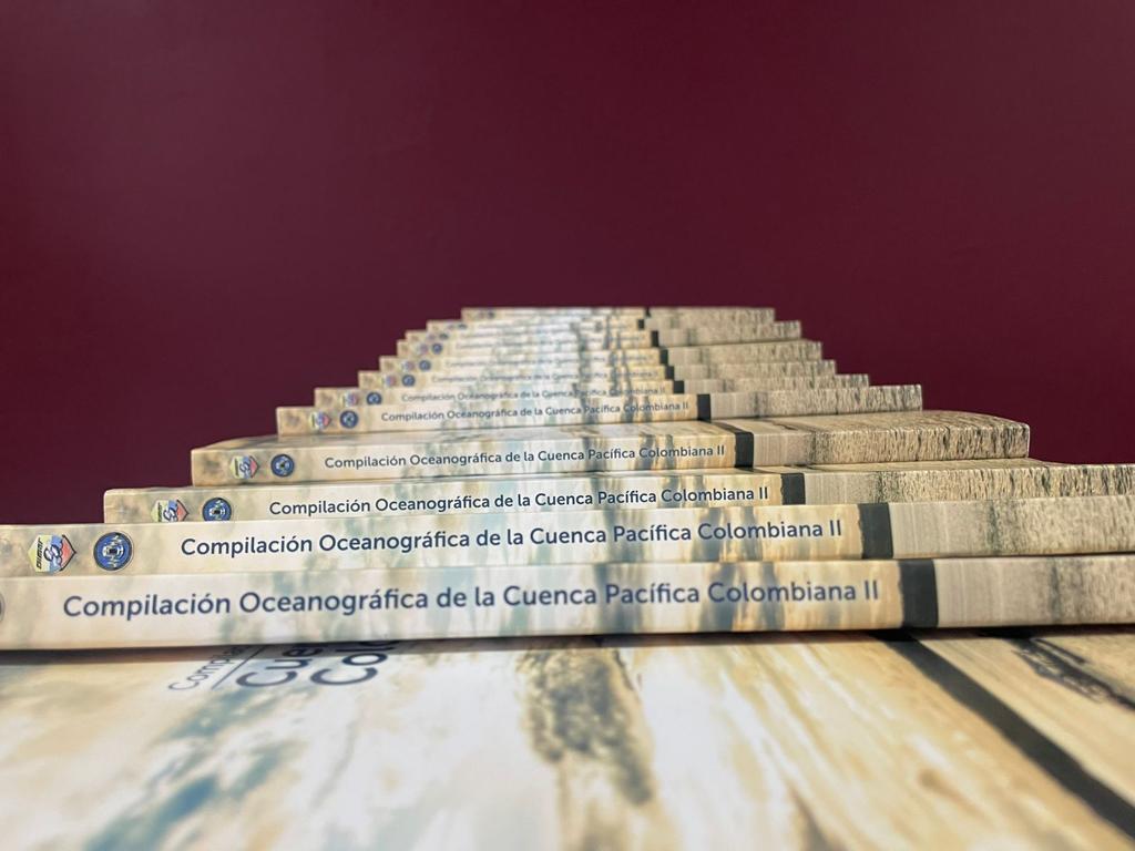 Dimar lanza el libro “Compilación Oceanográfica de la Cuenca Pacífica Colombiana II” en el marco de Senalmar 2022 Dimar lanza el libro “Compilación Oceanográfica de la Cuenca Pacífica Colombiana II” en el marco de Senalmar 2022