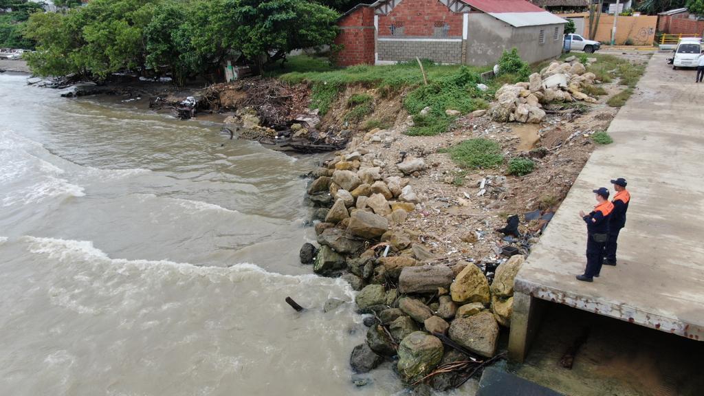 Dimar inspecciona playas afectadas por la erosión costera en el Municipio de Puerto Colombia Dimar inspecciona playas afectadas por la erosión costera en el Municipio de Puerto Colombia