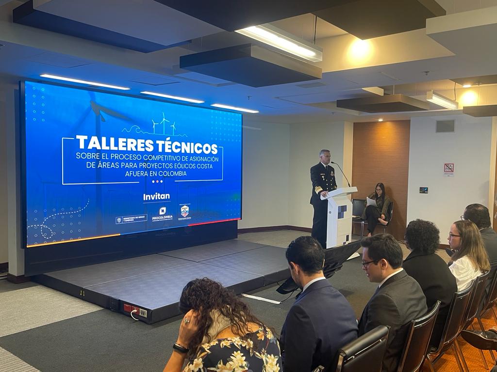 Colombia se compromete con el desarrollo de su potencial eólico costa afuera: la Autoridad Marítima articula estos esfuerzos para una transición energética justa Colombia se compromete con el desarrollo de su potencial eólico costa afuera: la Autoridad Marítima articula estos esfuerzos para una transición energética justa