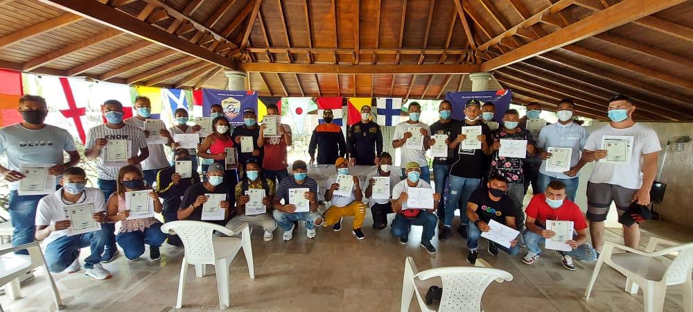 Dirección General Marítima entrega licencia de motorista costanero a comunidades indígenas y afro descendientes de Coveñas Dirección General Marítima entrega licencia de motorista costanero a comunidades indígenas y afro descendientes de Coveñas