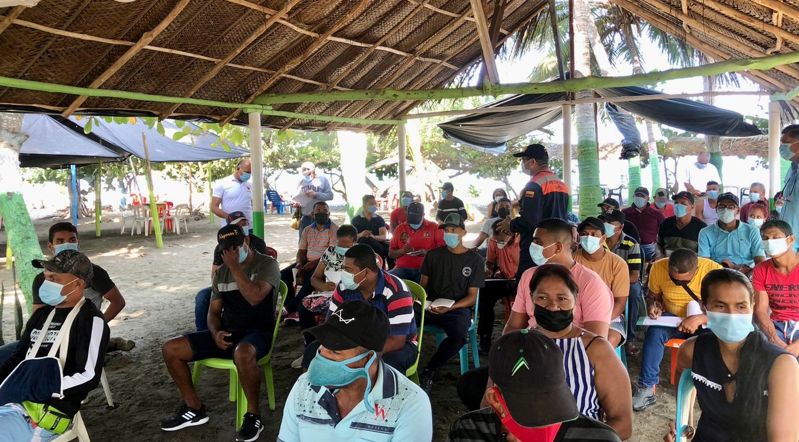 Dimar participa en la capacitación del gremio de pescadores artesanales del municipio de Ciénaga Magdalena, en Santa Marta Dimar participa en la capacitación del gremio de pescadores artesanales del municipio de Ciénaga Magdalena, en Santa Marta