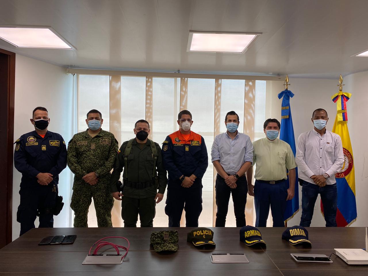 Delegados del Ministerio de Defensa Nacional, DIMAR y Policía Nacional en compañía de Autoridades Civiles atendieron los requerimientos de Atransmaflupa Delegados del Ministerio de Defensa Nacional, DIMAR y Policía Nacional en compañía de Autoridades Civiles atendieron los requerimientos de Atransmaflupa