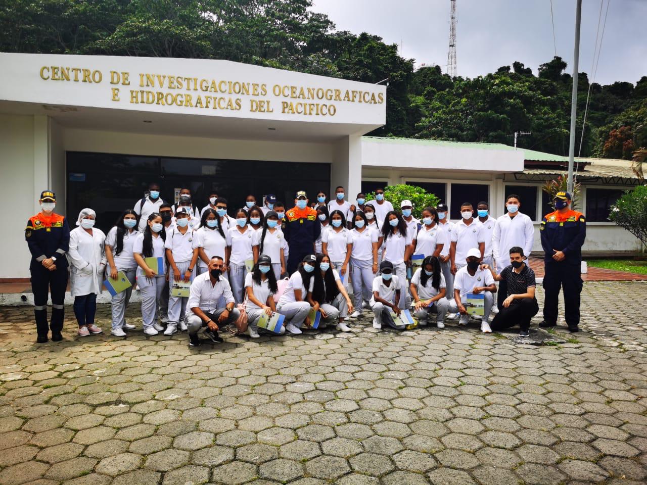 Colegio Los Amigos de la Ciencia visitó las instalaciones de la Capitanía de Puerto de Tumaco y del CCCP Colegio Los Amigos de la Ciencia visitó las instalaciones de la Capitanía de Puerto de Tumaco y del CCCP