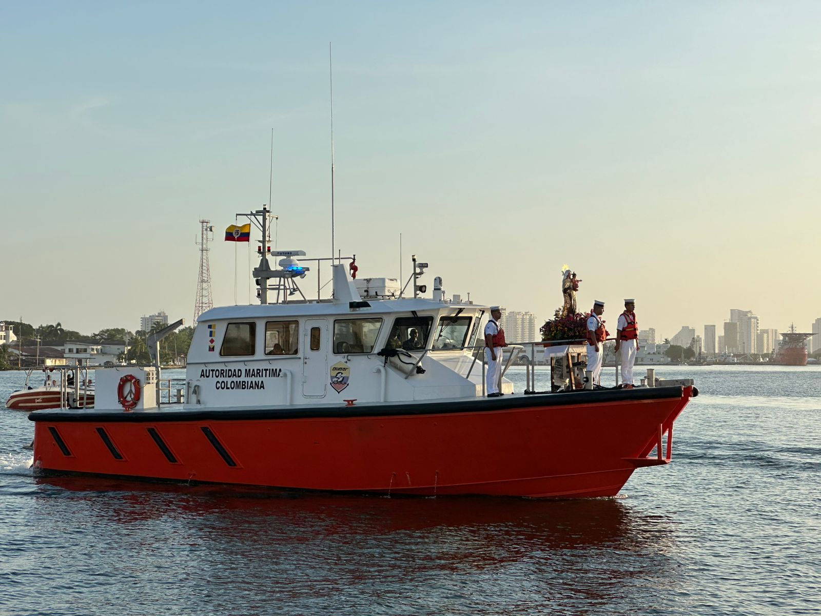 DIMAR y autoridades refuerzan seguridad en Cartagena para la celebración marítima de la Virgen del Carmen evite riesgos y siga las recomendaciones
