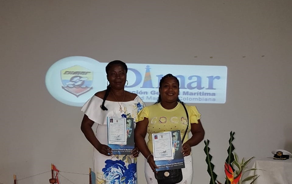 Dimar entregó licencias de Marinero Costanero de Cubierta a dos mujeres del gremio marítimo de Tumaco Dimar entregó licencias de Marinero Costanero de Cubierta a dos mujeres del gremio marítimo de Tumaco