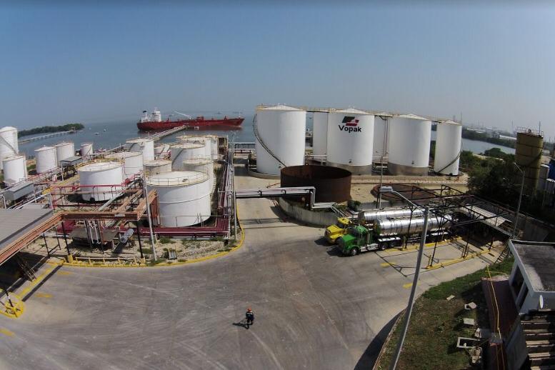 Dimar inspecciona almacenamiento de mercancías peligrosas en las instalaciones portuarias de Cartagena Dimar inspecciona almacenamiento de mercancías peligrosas en las instalaciones portuarias de Cartagena