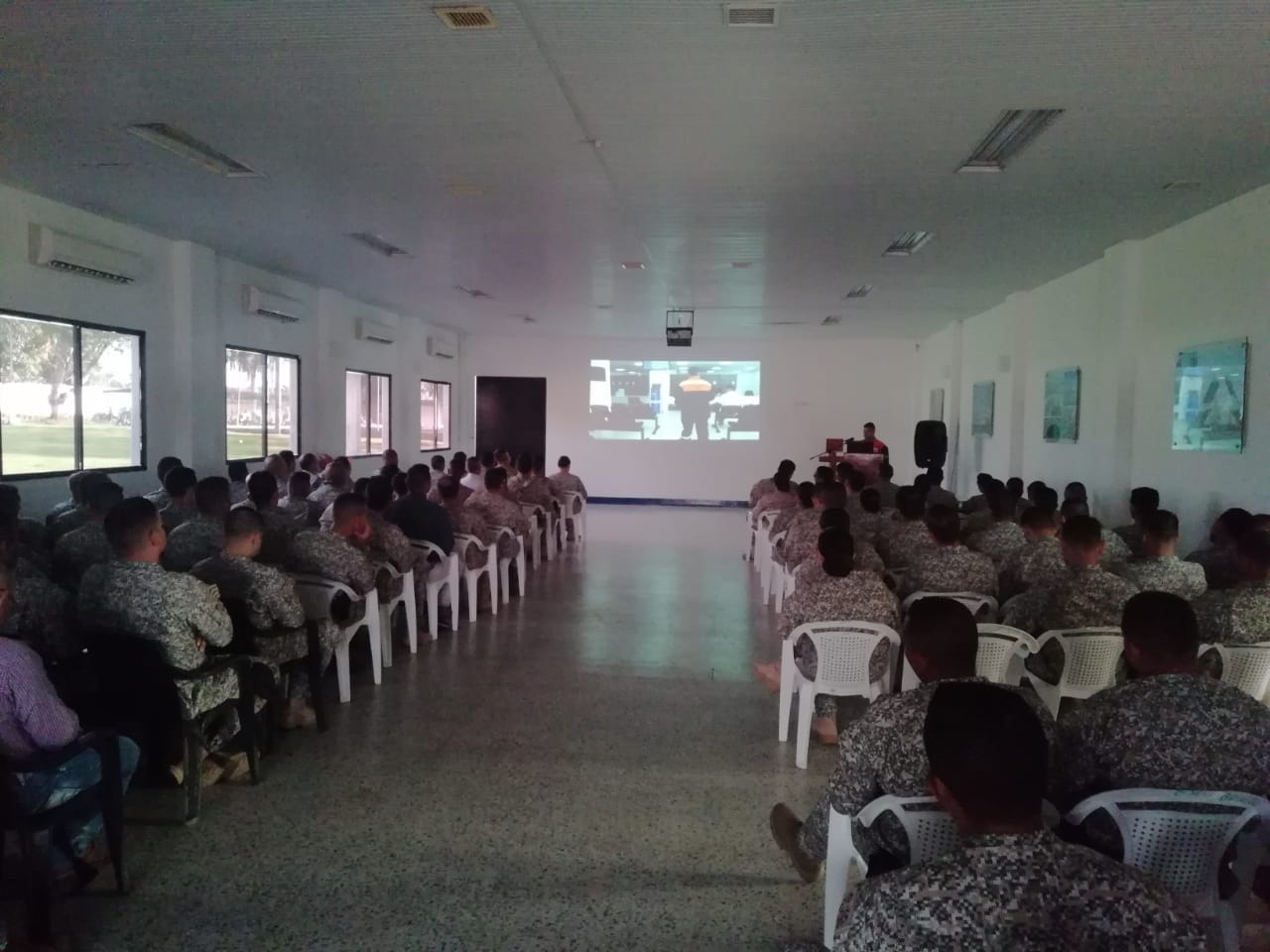 Dimar realiza charla sobre control fluvial a autoridades de Puerto Leguízamo Dimar realiza charla sobre control fluvial a autoridades de Puerto Leguízamo