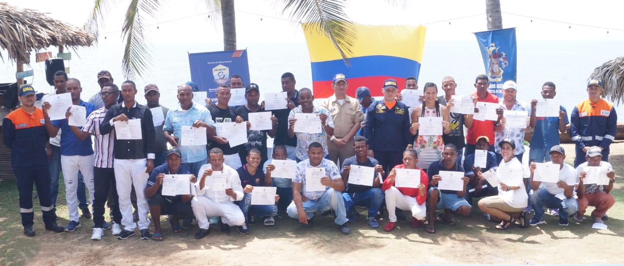 Dimar realiza jornada de atención a usuarios en Isla Fuerte Dimar realiza jornada de atención a usuarios en Isla Fuerte
