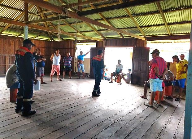 Dimar y comunidad de Guapi realizan encuentros para fortalecer actividades marítimas de la región