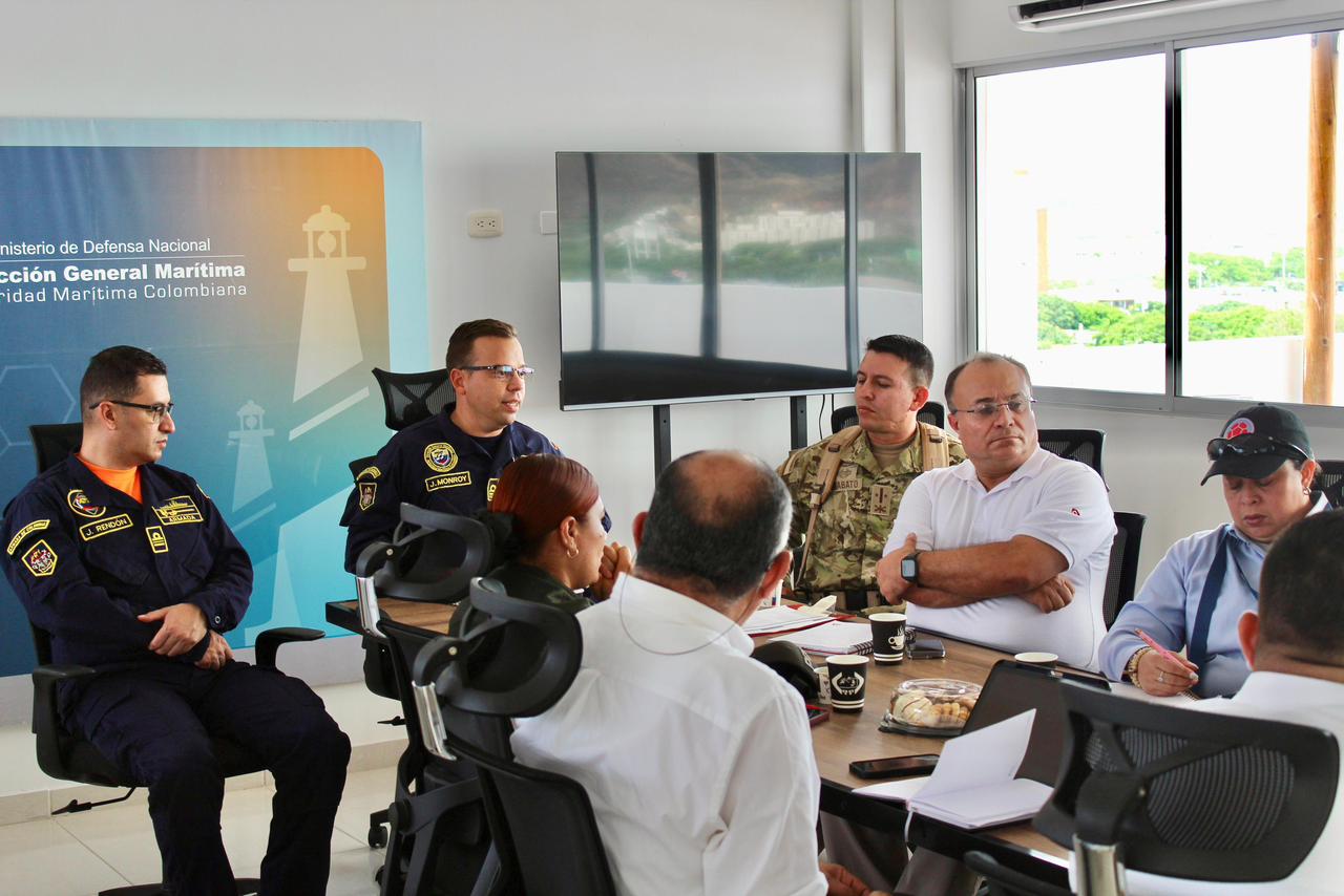 La seguridad marítima en Santa Marta se fortalece con la socialización del Decreto 1086 de 2025