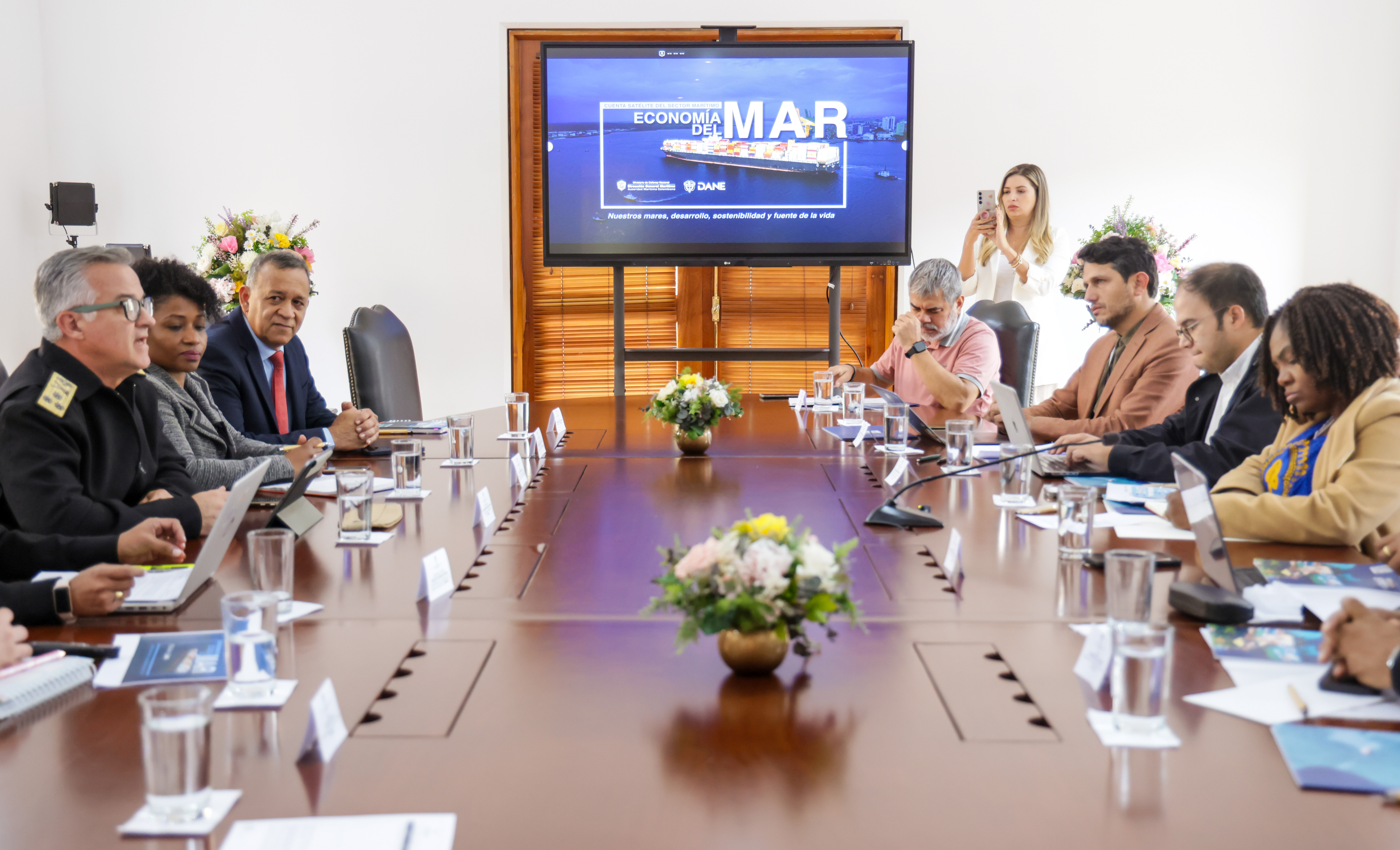 Vicepresidencia y DIMAR trabajan con la  Cuenta Satélite del Sector Marítimo Colombiano, clave para seguir avanzando en la Política de Desarrollo Integral del Pacífico