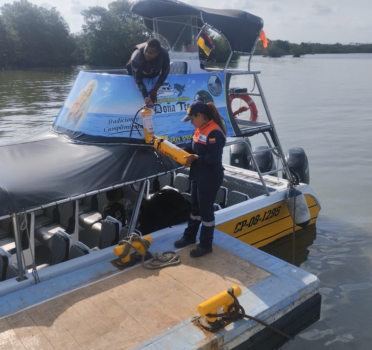 Cerca de 17 mil pasajeros se movilizaron por mar en el Golfo de Urabá y del Darién, en esta Semana Santa Cerca de 17 mil pasajeros se movilizaron por mar en el Golfo de Urabá y del Darién, en esta Semana Santa