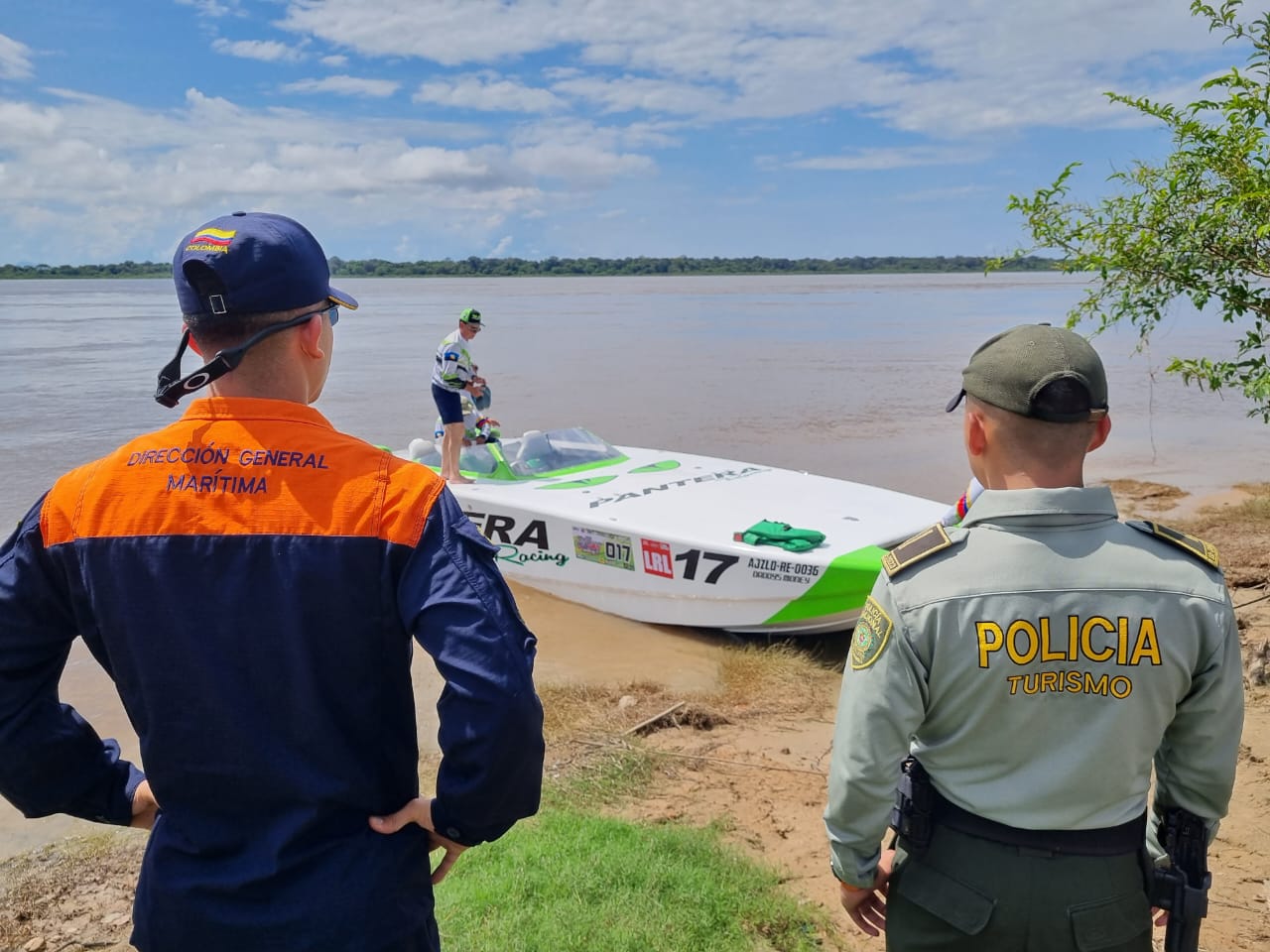 Puerto Carreño recibe a 52 embarcaciones venezolanas que participan en el Rally "Nuestros Ríos Son Navegables" Puerto Carreño recibe a 52 embarcaciones venezolanas que participan en el Rally "Nuestros Ríos Son Navegables"