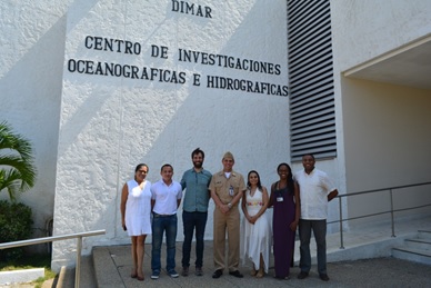 Funcionarios de la Dimar asistentes al Taller en compañía del Director del CIOH Caribe (Cartagena). Funcionarios de la Dimar asistentes al Taller en compañía del Director del CIOH Caribe (Cartagena).