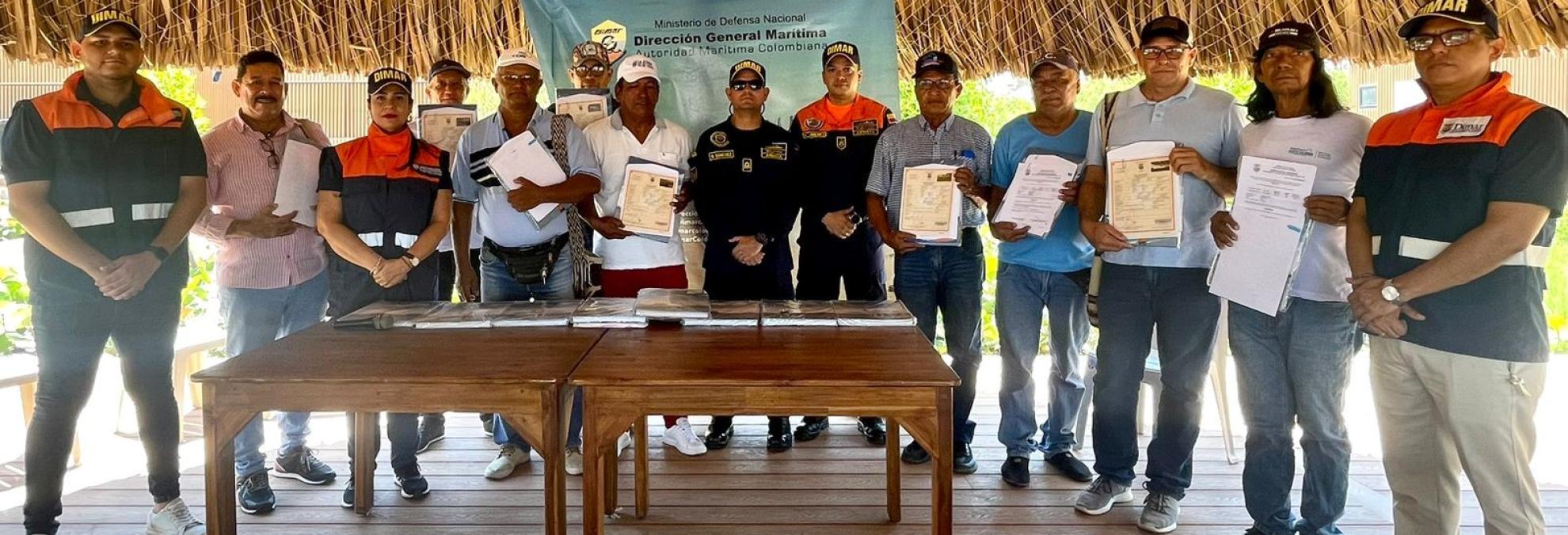 Pescadores del Atlántico reciben matriculas gratis para sus embarcaciones de pesca: Dimar