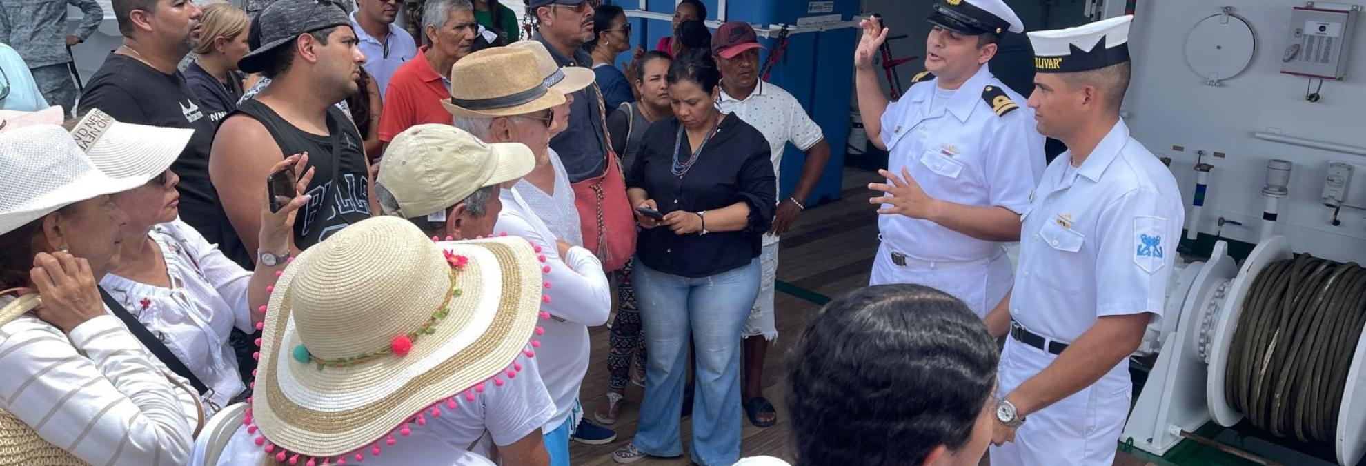 ¡Gracias Barranquilla! Más de tres mil personas visitaron el buque ARC “Simón Bolívar” antes de su viaje a la Antártica