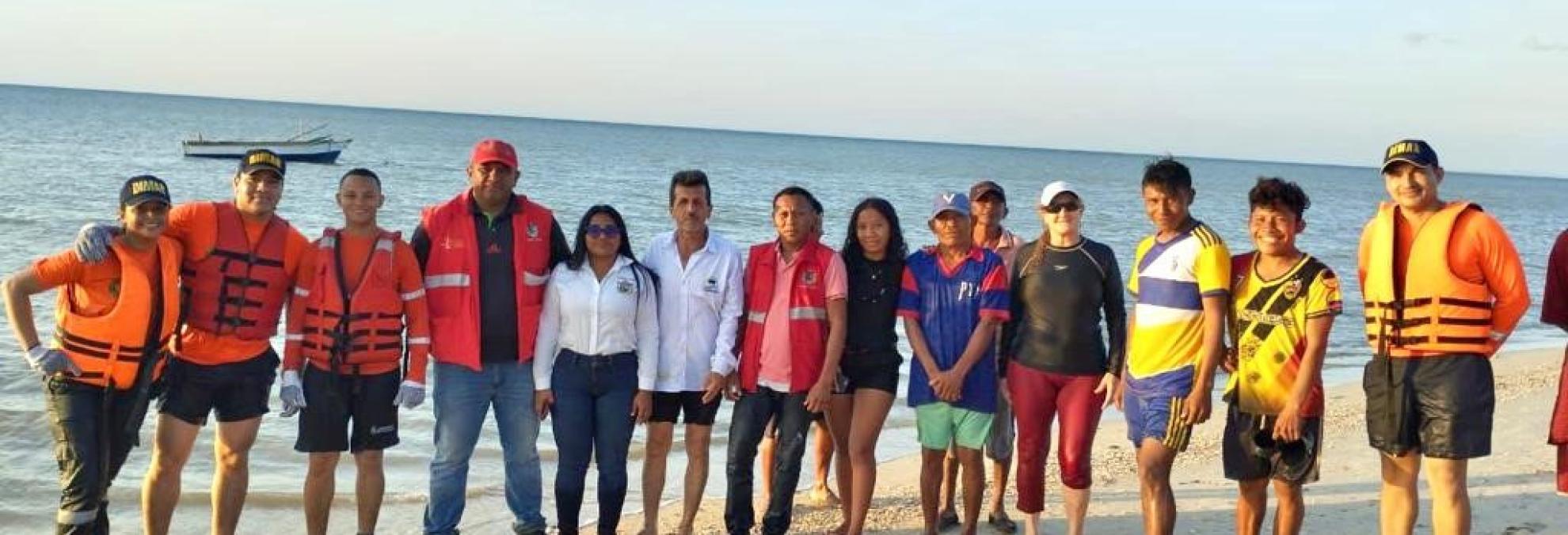 Dimar y Corpoguajira salvan la vida de un ballenato que encalló en Uribia, La Guajira