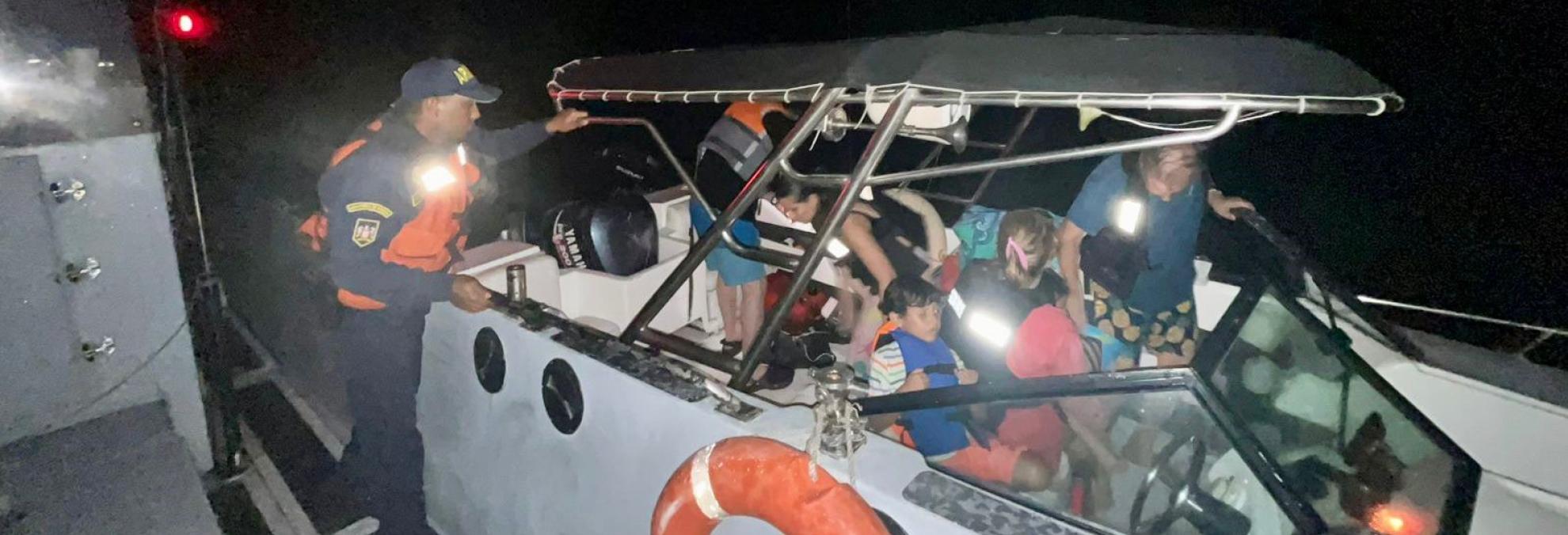 Dimar y Armada de Colombia salvaguardan la vida de 7 personas cuando presentaban emergencia en Bocas de Ceniza