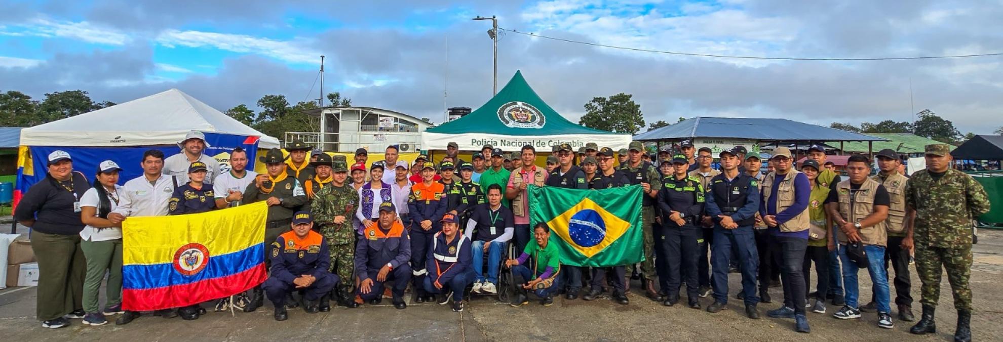 Colombia y Brasil unidos por la protección del río Amazonas más de una tonelada de residuos recolectada en la Gran Jornada Ambiental Binacional Colombia y Brasil unidos por la protección del río Amazonas más de una tonelada de residuos recolectada en la Gran Jornada Ambiental Binacional
