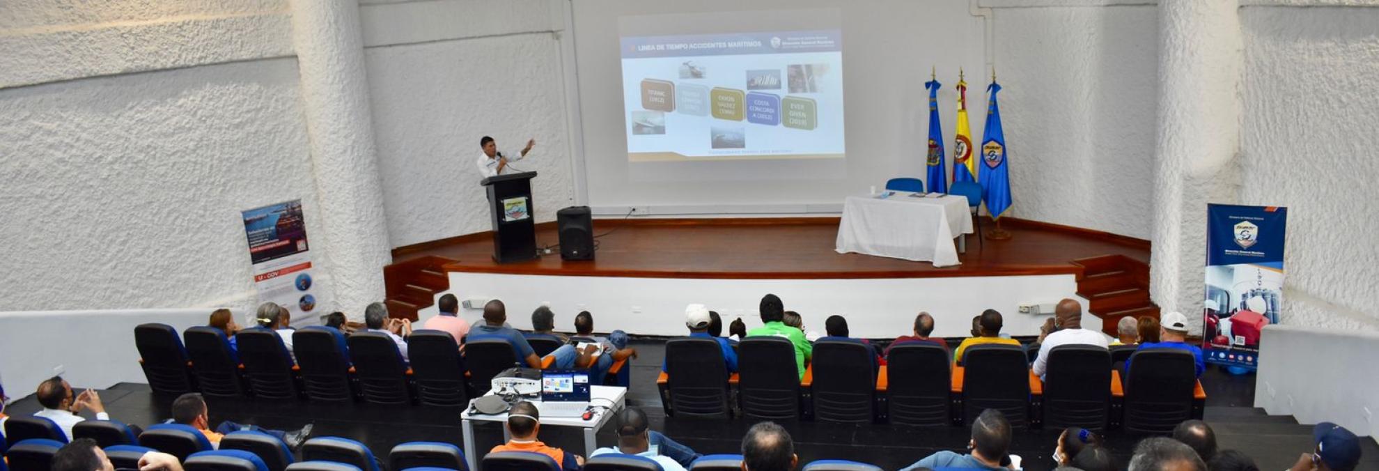 Dimar continúa comprometida con la seguridad operacional y la prevención de la contaminación marina en Buenaventura