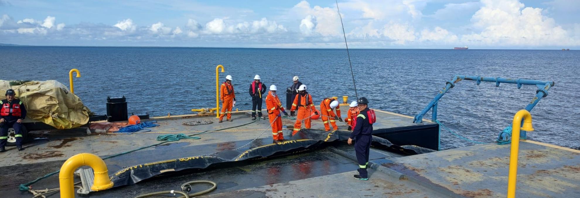 Dimar participa en simulacro de atención de emergencia por derrame de hidrocarburos en el  Golfo de Morrosquillo. 