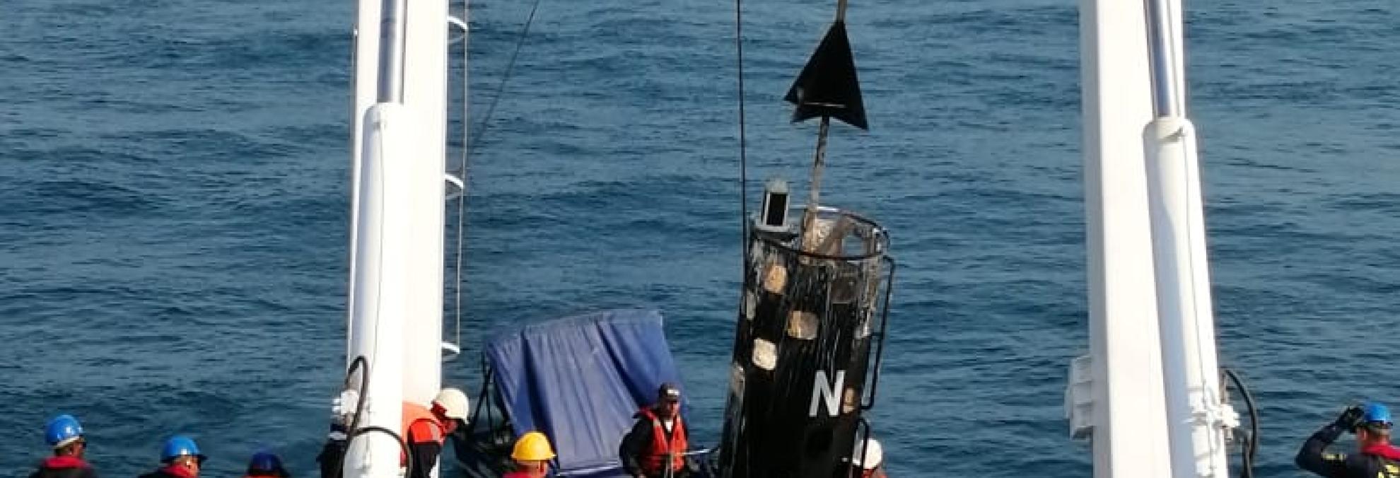 Dimar realiza mantenimiento de faros y boyas en el Caribe colombiano