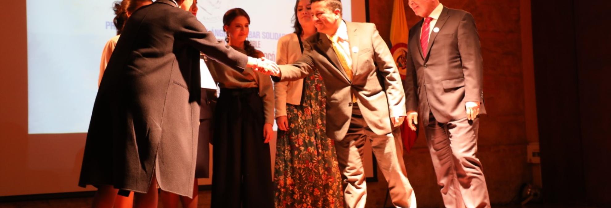 Dimar recibe premio nacional por investigación interinstitucional con aportes al Medio Ambiente del País