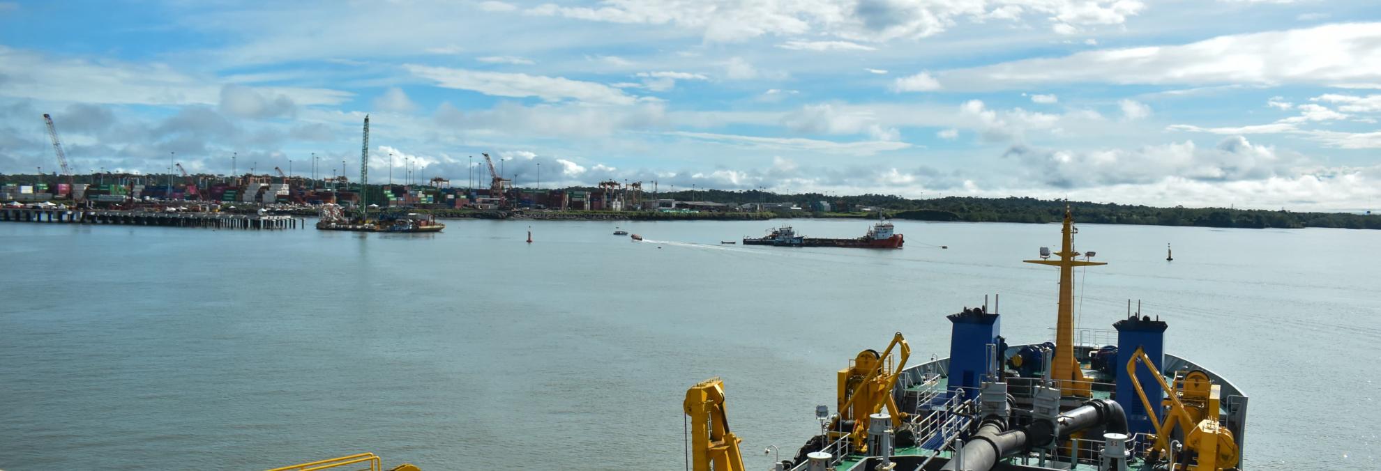 Dimar supervisa dragado de mantenimiento en zonas portuarias de Buenaventura 