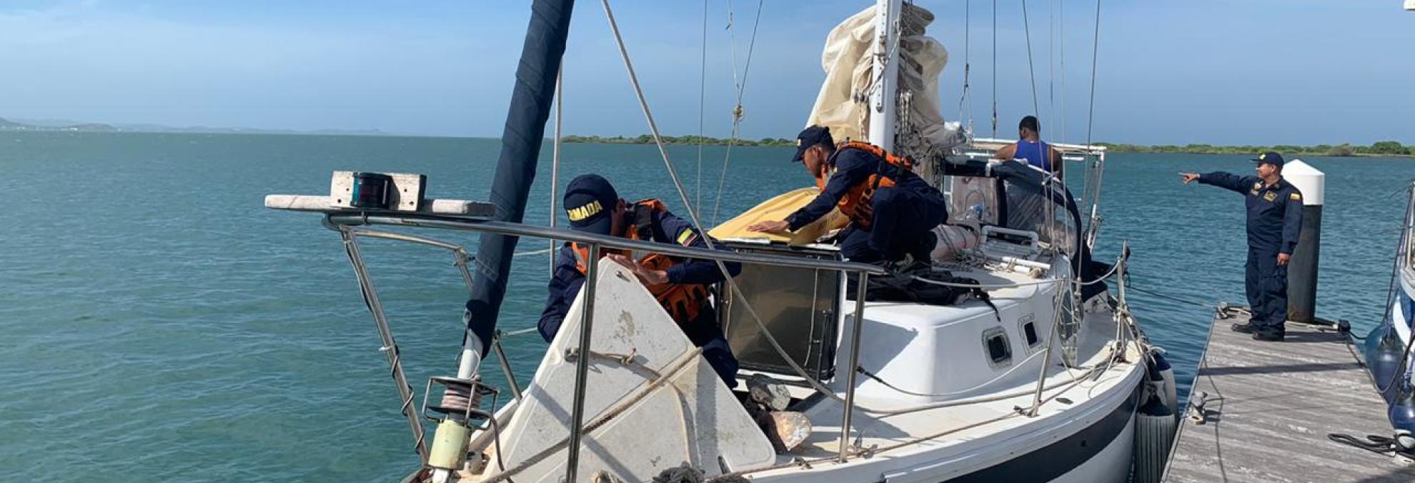 Dimar y Armada Nacional rescatan Velero de bandera Irlandesa en Barranquilla