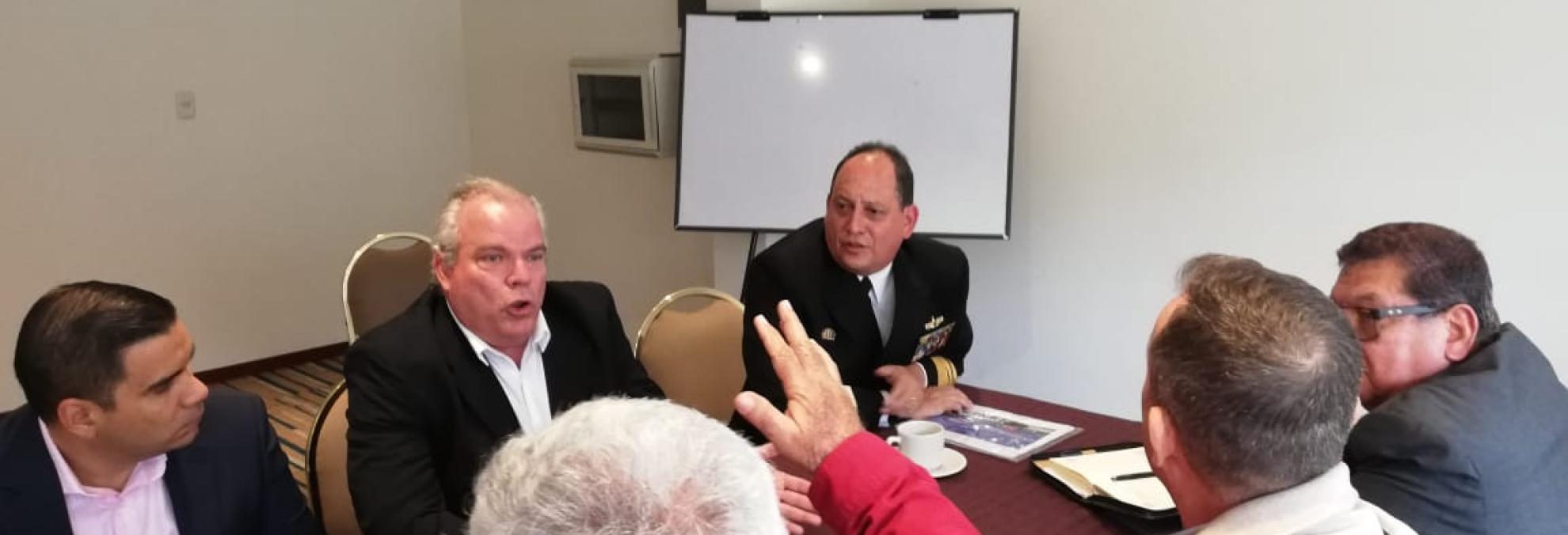 Director General Marítimo lidera mesas de trabajo con pilotos prácticos de Colombia