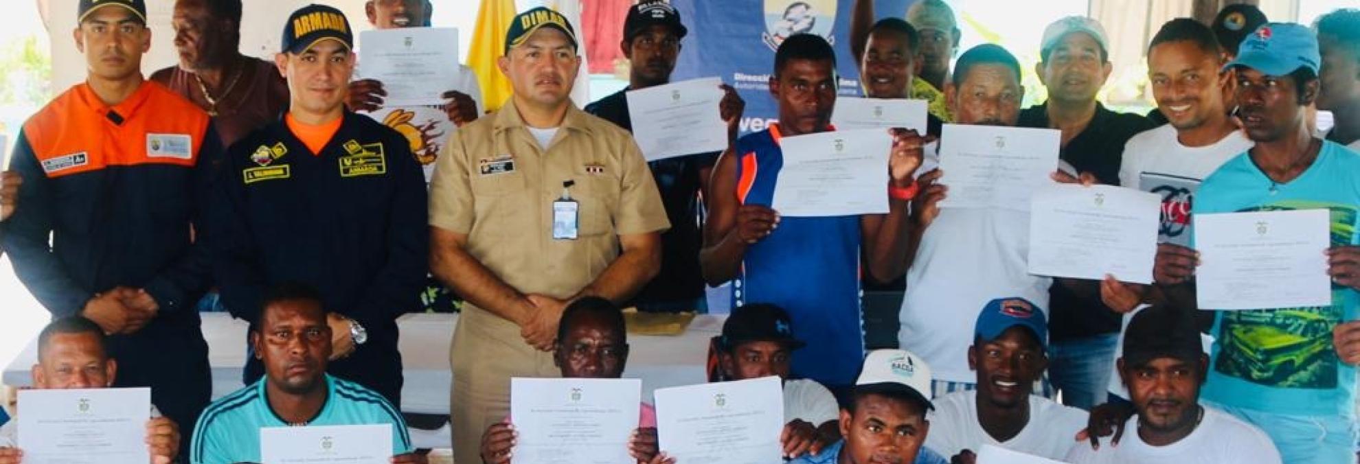 En Santa Cruz del Islote Dimar certifica 50 nuevos motoristas