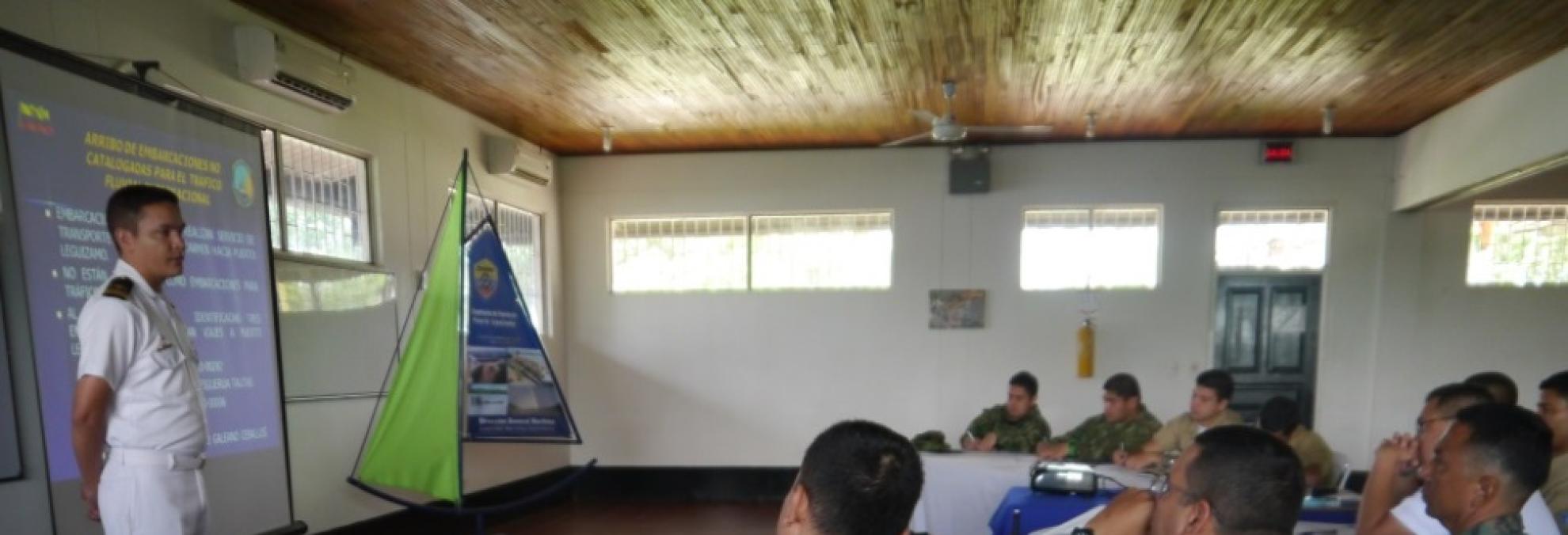 Participantes de la vigésima reunión binacional entre las capitanías de puerto de Colombia y Ecuador