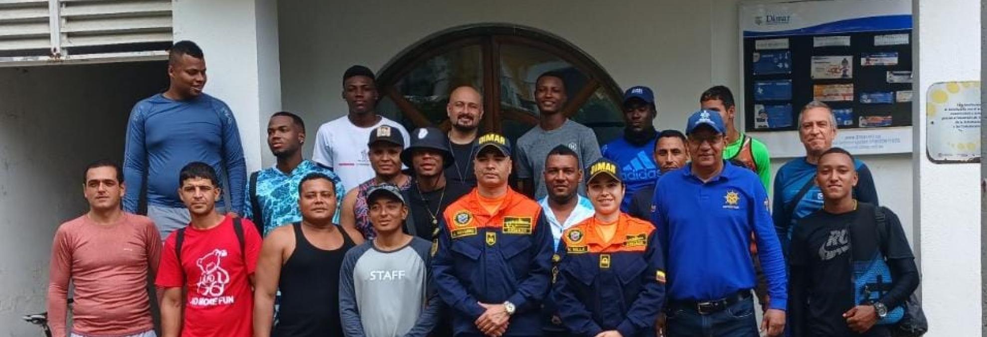 La Dimar y el Sena forman a 20 motoristas costaneros en Bahía Solano