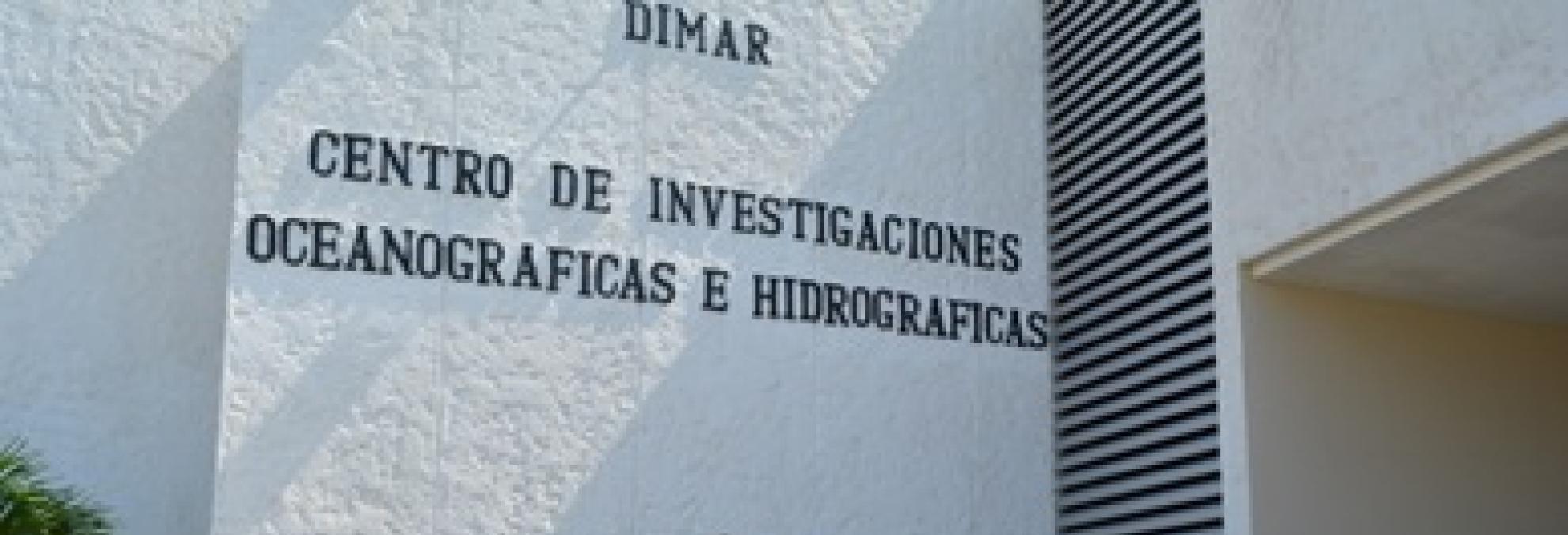 Funcionarios de la Dimar asistentes al Taller en compañía del Director del CIOH Caribe (Cartagena).