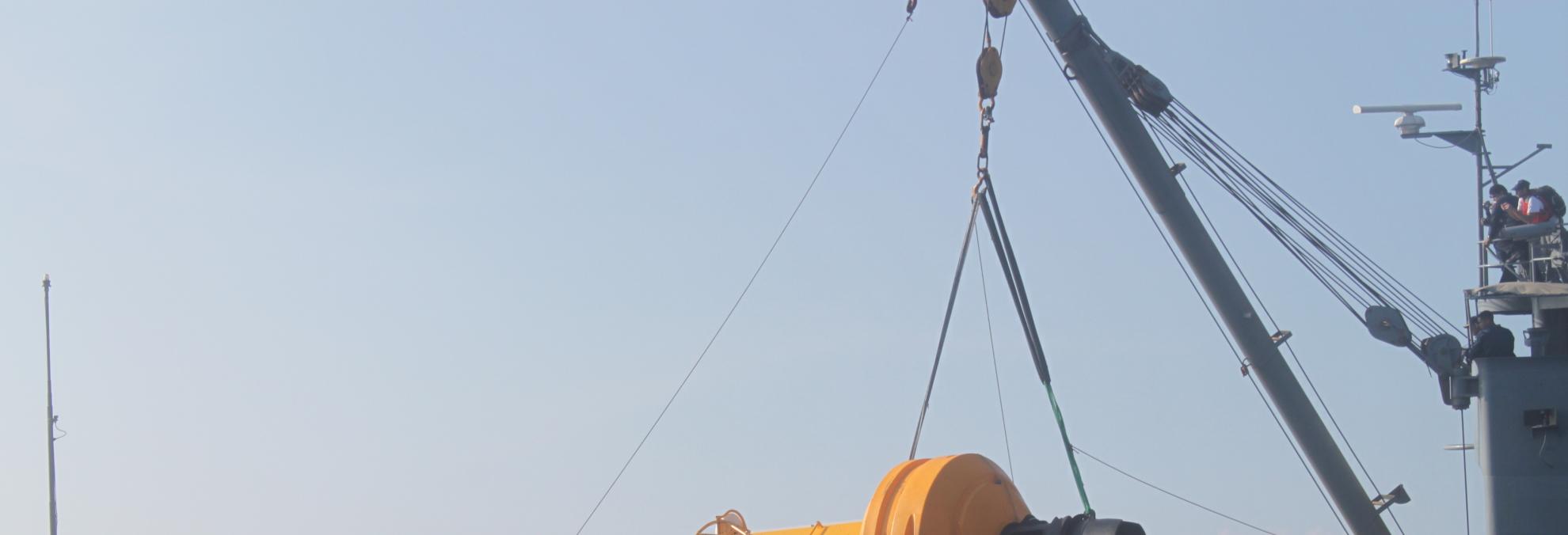 ARC San Andrés ship anchoring metoceanic buoy.