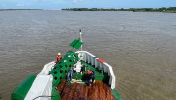 Dimar ejecuta plan de mantenimiento y mejoras a las ayudas de navegación en el canal de acceso a zona portuaria de Barranquilla