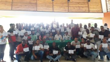 60 habitantes de Turbo certificados como motoristas costanero
