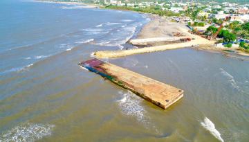 Barcaza presenta encallamiento en obras del muelle de Puerto Colombia: Dimar