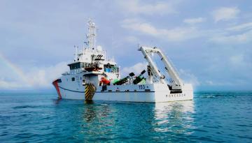 Buque ARC "Roncador" continúa trabajando en el restablecimiento del canal de acceso marítimo en Providencia