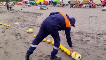 Dimar asesoró técnicamente la instalación de 190 boyarines en Playa Piangüita