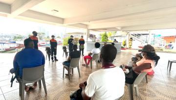 Dirección General Marítima entrega matriculas de embarcaciones a pobladores de la zona insular de Cartagena